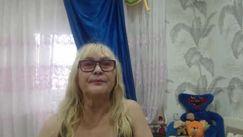 Snapshot of camdiva1 chatting on 6, 10, 2025 CamDiva1 online show from 6, 10, 2025