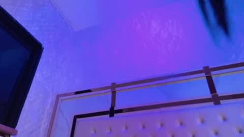 cameron_hearts online show from 9, 3, 2026