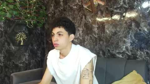 Snapshot of cameron_lux4 chatting on 15, 1, 2026 CAMERON online show from 15, 1, 2026