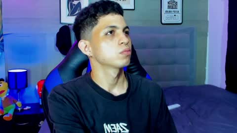 Snapshot of cameron_lux4 chatting on 9, 4, 2026 CAMERON online show from 9, 4, 2026