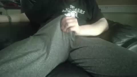 Snapshot of cameronrays chatting on 12, 4, 2026 CameronRays online show from 12, 4, 2026