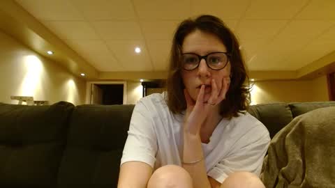 Snapshot of camforfunmoment chatting on 6, 3, 2025 camforfunmoment online show from 6, 3, 2025