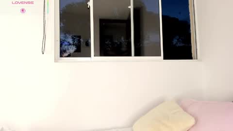 Snapshot of cami_lovers1 chatting on 22, 5, 2026 camii online show from 22, 5, 2026