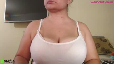 Camila  online show from 20, 9, 2025