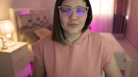 Camila buitrago online show from 9, 12, 2024