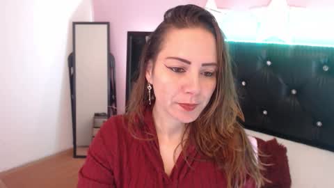 Snapshot of camila_delarosa chatting on 8, 11, 2025 camila online show from 8, 11, 2025