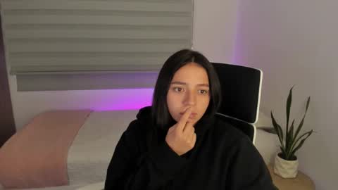  C A M I  online show from 4, 3, 2026