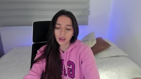Snapshot of camila_ec2 chatting on 17, 5, 2026 C A M I online show from 17, 5, 2026