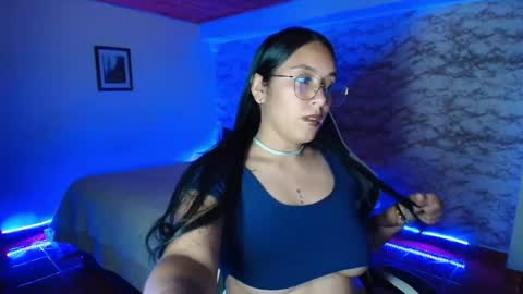 Snapshot of camila_iroose chatting on 4, 5, 2026 Camila Roose online show from 4, 5, 2026