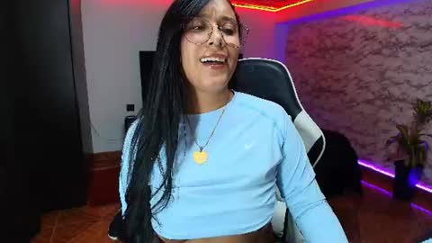 Camila Roose online show from 10, 8, 2026