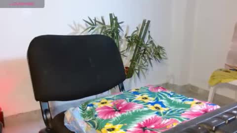 Snapshot of camilaparrisx chatting on 11, 4, 2026 camilaparrisx online show from 11, 4, 2026