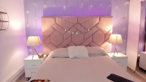 Camila  online show from 20, 9, 2025