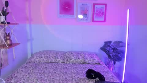 Camila  online show from 23, 9, 2025