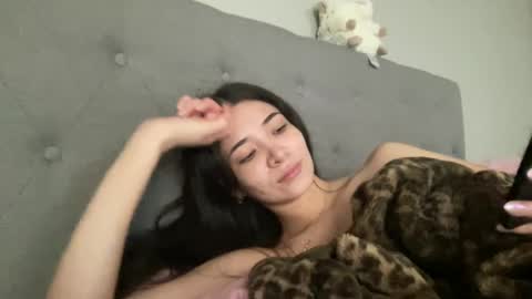 Camila Cruz online show from 18, 9, 2025