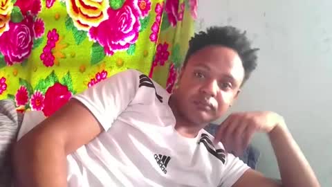 Snapshot of camilla_henzell chatting on 16, 12, 2025 Camic Henzell online show from 16, 12, 2025