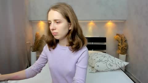 Snapshot of camilla_kelly chatting on 3, 10, 2025 Camilla online show from 3, 10, 2025