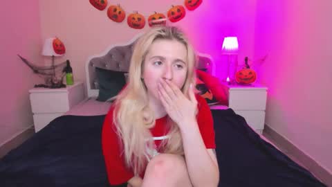 Snapshot of camilladreamer chatting on 26, 10, 2025 camilladreamer online show from 26, 10, 2025