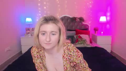 Snapshot of camilladreamer chatting on 4, 12, 2025 camilladreamer online show from 4, 12, 2025