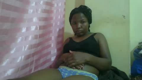 Snapshot of camillah_sweet chatting on 28, 11, 2025 camillah_sweet online show from 28, 11, 2025