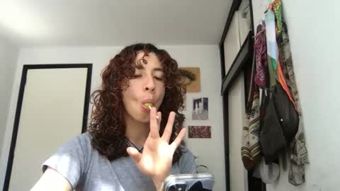 Snapshot of camille_delrey chatting on 1, 4, 2026 Camille online show from 1, 4, 2026