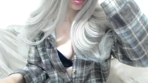 Snapshot of camillebunny chatting on 29, 3, 2026 CamilleBunny online show from 29, 3, 2026