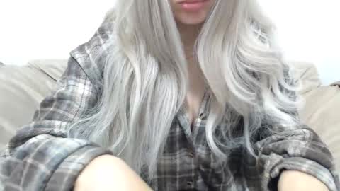 Snapshot of camillebunny chatting on 13, 4, 2026 CamilleBunny online show from 13, 4, 2026