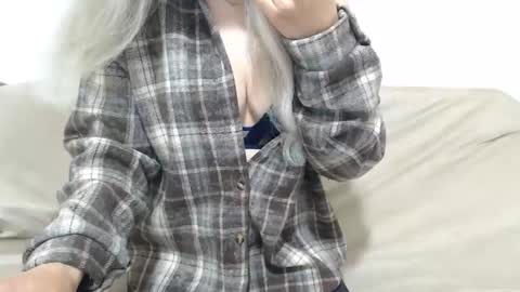 Snapshot of camillebunny chatting on 20, 4, 2026 CamilleBunny online show from 20, 4, 2026