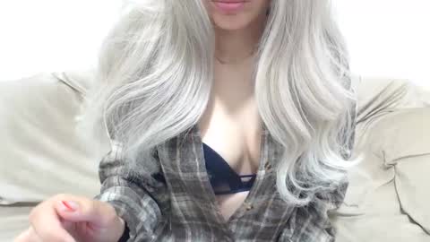 Snapshot of camillebunny chatting on 23, 4, 2026 CamilleBunny online show from 23, 4, 2026