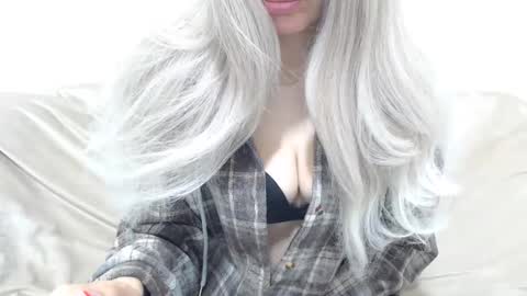 Snapshot of camillebunny chatting on 24, 4, 2026 CamilleBunny online show from 24, 4, 2026