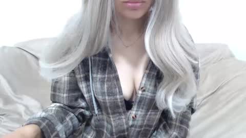 Snapshot of camillebunny chatting on 18, 5, 2026 CamilleBunny online show from 18, 5, 2026