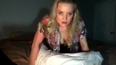 Snapshot of camilleclairexo chatting on 19, 4, 2026 camilleclairexo online show from 19, 4, 2026