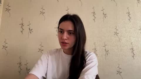 Snapshot of camilleswalley chatting on 15, 12, 2025 Isa online show from 15, 12, 2025