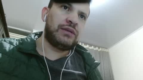 Snapshot of camiloking17 chatting on 28, 1, 2025 camilo online show from 28, 1, 2025