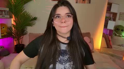   Lets reach 200 thumbs up  online show from 25, 9, 2025