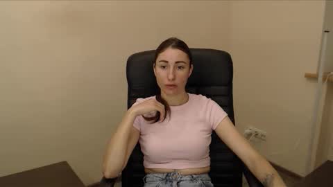 cammila horn online show from 17, 12, 2025