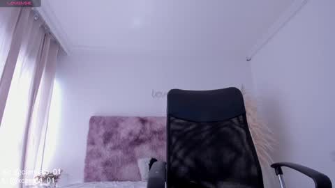 Snapshot of cammile_cole chatting on 7, 1, 2025 Laura Camila online show from 7, 1, 2025