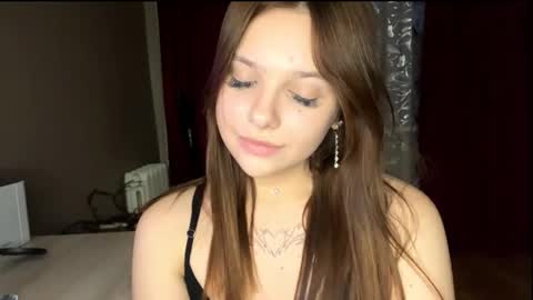 Snapshot of cammyalquicira chatting on 12, 10, 2025 Vicky online show from 12, 10, 2025