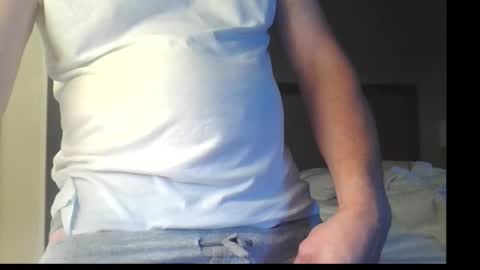 Snapshot of cammyman6900 chatting on 3, 11, 2025 cammyman6900 online show from 3, 11, 2025