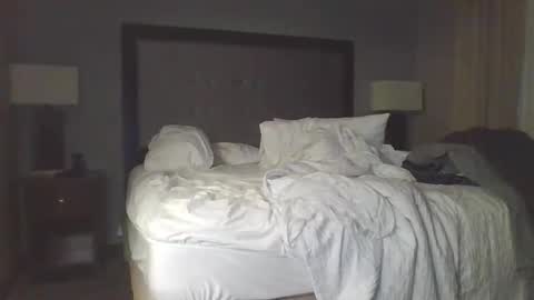 Snapshot of cammyman6900 chatting on 4, 11, 2025 cammyman6900 online show from 4, 11, 2025