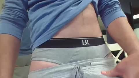 Snapshot of cammyman6900 chatting on 4, 12, 2025 cammyman6900 online show from 4, 12, 2025