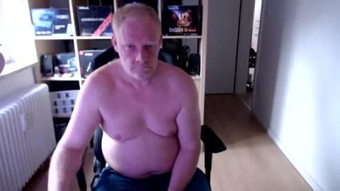 Snapshot of campdavid79 chatting on 29, 12, 2024 campdavid79 online show from 29, 12, 2024