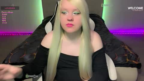 Snapshot of camsmiley chatting on 18, 1, 2026 Miley online show from 18, 1, 2026