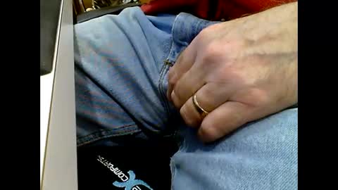 Snapshot of can1cum4u chatting on 2, 1, 2025 can1cum4u online show from 2, 1, 2025