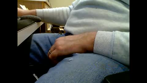 Snapshot of can1cum4u chatting on 3, 1, 2025 can1cum4u online show from 3, 1, 2025