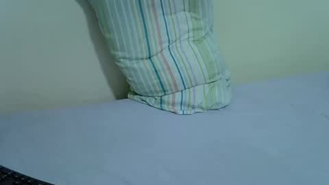 candiemaya online show from 3, 10, 2025