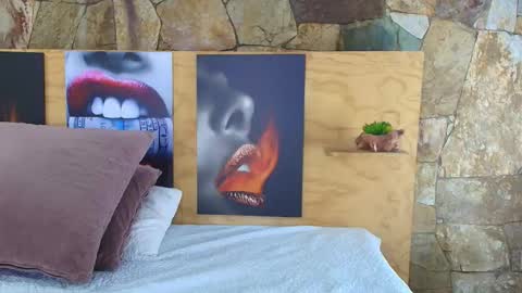 Jolie online show from 4, 2, 2026