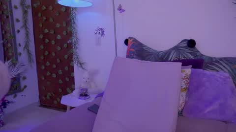 Snapshot of candy_li29 chatting on 28, 9, 2025 Jamie online show from 28, 9, 2025