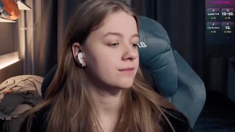 Snapshot of candy_meggie chatting on 27, 1, 2025 Megan online show from 27, 1, 2025