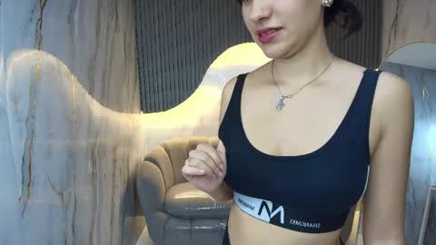 Snapshot of candy_sky_r chatting on 19, 4, 2026 Candy online show from 19, 4, 2026