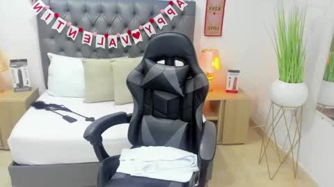 CANDY online show from 4, 2, 2025